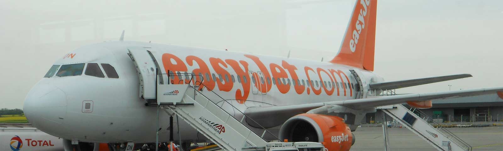 aereoplano della compagnia aerea easyjet